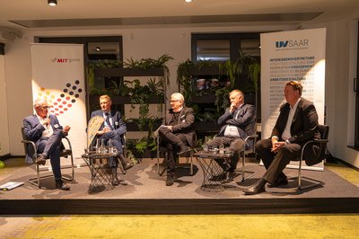 UV in Kontakt 2025 Diskussion Politik im Spannungsfeld von Konjunktureinbruch und Reformdruck